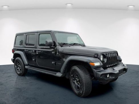 Used 2023 Jeep Wrangler Sport image 4