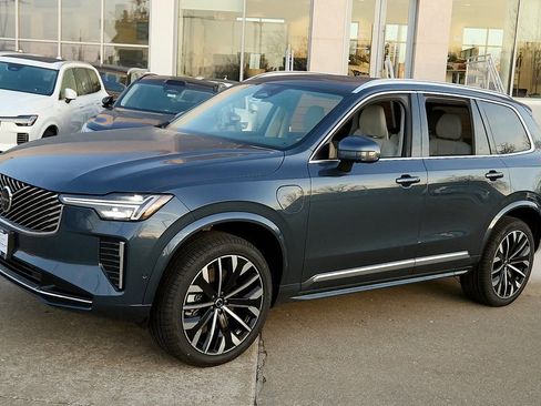 New 2026 Volvo XC90 T8 Ultra image 6