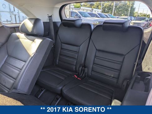 Used 2017 Kia Sorento EX w/ EX V6 Premium Package AWD/4WD image 17