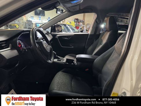 Used 2020 Toyota RAV4 XLE w/ All Weather Liner Package AWD/4WD image 17