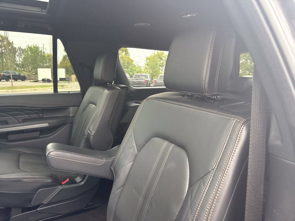 Used 2023 Ford Expedition Max Platinum AWD/4WD image 23