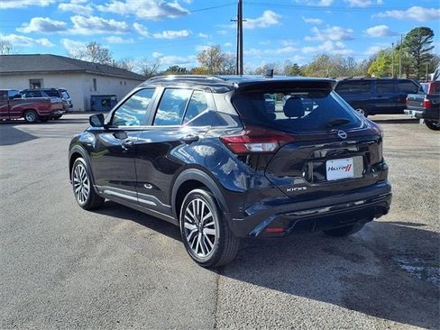 Used 2024 Nissan Kicks SR image 20