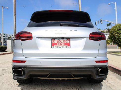 Used 2016 Porsche Cayenne AWD/4WD image 5