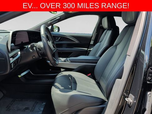Used 2024 Cadillac Lyriq Luxury w/ LPO, Floor Liner Package AWD/4WD image 16
