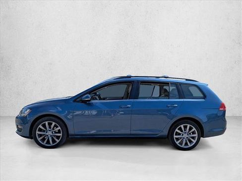 Used 2016 Volkswagen Golf SE w/ Lighting Package image 2