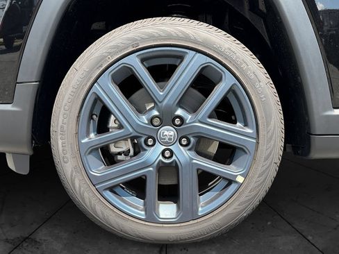 New 2026 Jeep Compass Latitude AWD/4WD image 14