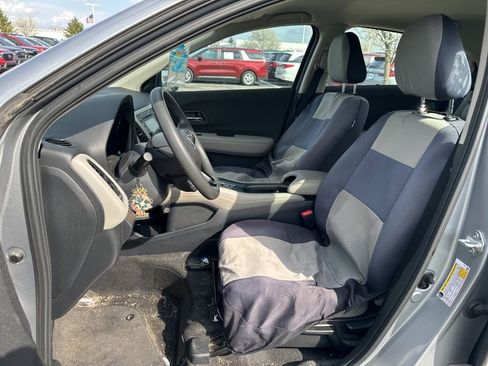 Used 2022 Honda HR-V LX image 14