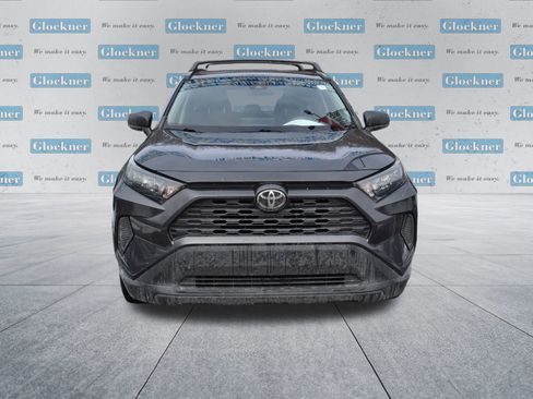 Used 2021 Toyota RAV4 LE image 4