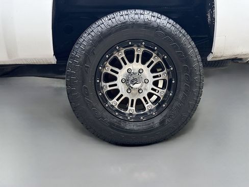 Used 2012 Chevrolet Silverado 1500 LT AWD/4WD image 29
