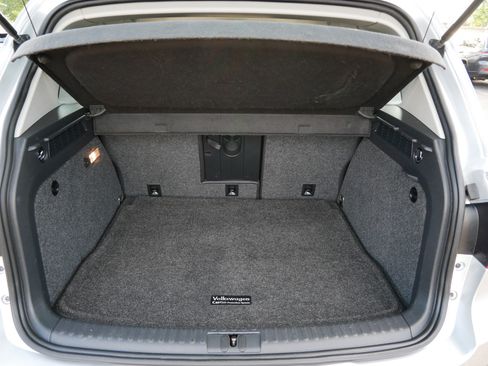 Used 2016 Volkswagen Tiguan S image 18