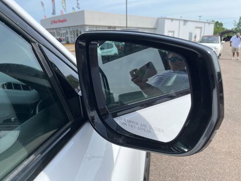 Used 2024 Jeep Grand Cherokee Altitude image 37