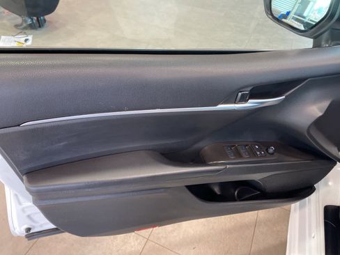 Used 2023 Toyota Camry SE image 17