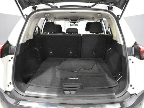Certified 2023 Nissan Rogue SV AWD/4WD image 32