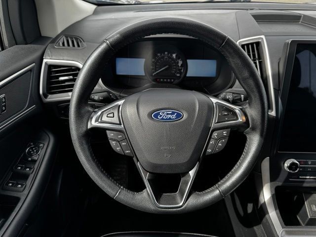 Used 2024 Ford Edge SEL AWD/4WD image 16