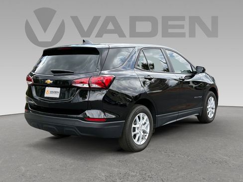 Used 2024 Chevrolet Equinox LS FWD image 18