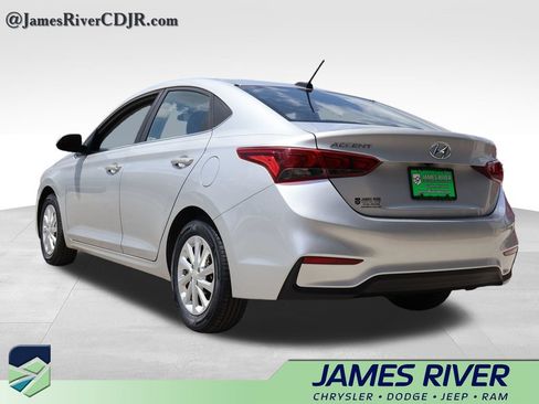 Used 2019 Hyundai Accent SEL w/ Cargo Package FWD image 3