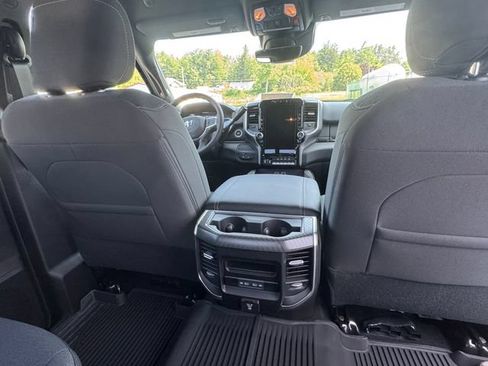 New 2026 RAM 3500 Big Horn AWD/4WD image 21