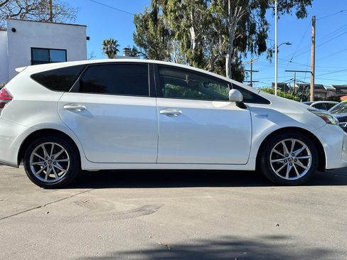Used 2015 Toyota Prius V Five w/ Advanced Technology Package image 3