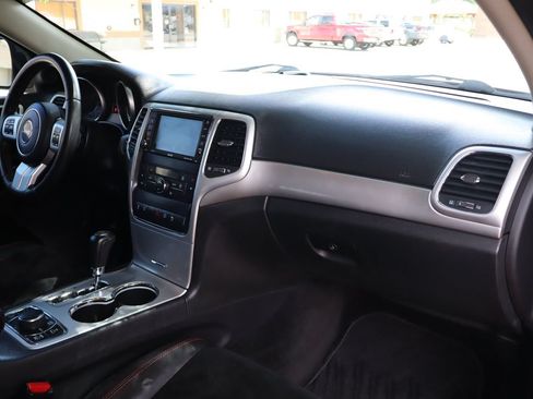 Used 2013 Jeep Grand Cherokee Trailhawk AWD/4WD image 17
