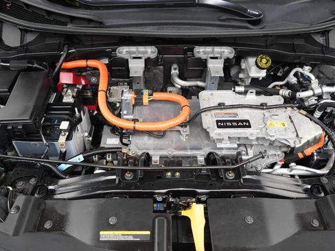 Used 2023 Nissan Ariya AWD image 33