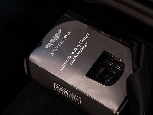 Used 2024 Aston Martin DB12 Convertible image 17