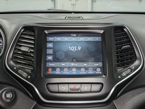 Used 2021 Jeep Cherokee Latitude Lux w/ Comfort/Convenience Group image 19