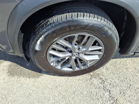 Used 2023 Nissan Rogue S image 6