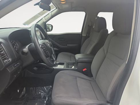 Used 2024 Nissan Frontier S RWD image 9