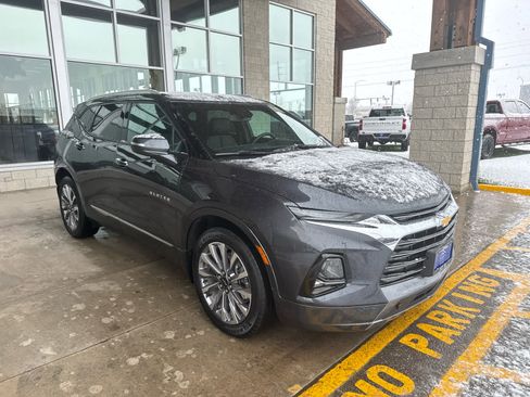 Certified 2022 Chevrolet Blazer Premier image 3