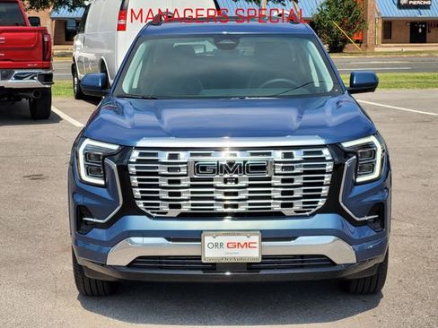 New 2026 GMC Terrain Denali w/ LPO, Black Badging Package image 2