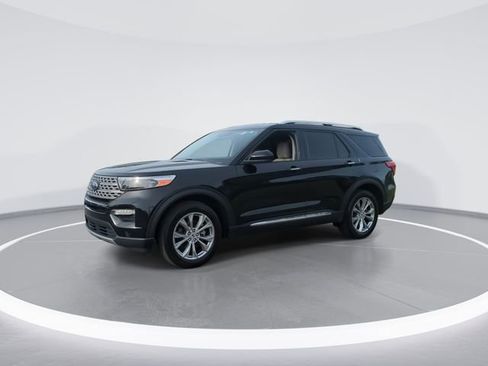 Used 2023 Ford Explorer Limited AWD/4WD image 4