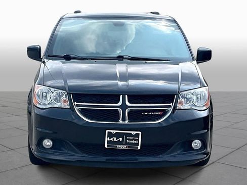 Used 2020 Dodge Grand Caravan SXT image 4