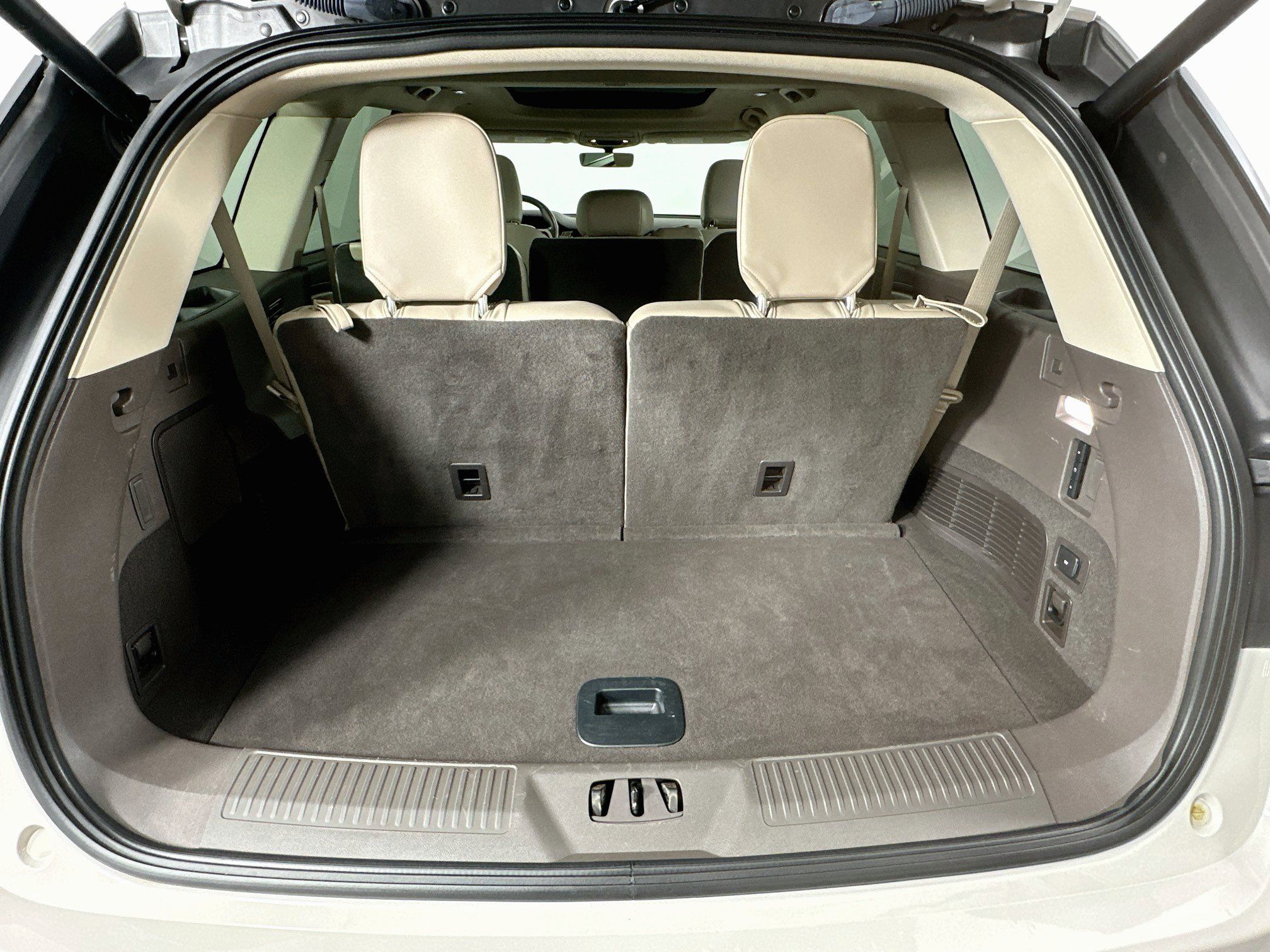 Used 2023 Lincoln Aviator Reserve w/ Equipment Group 201A AWD/4WD image 31