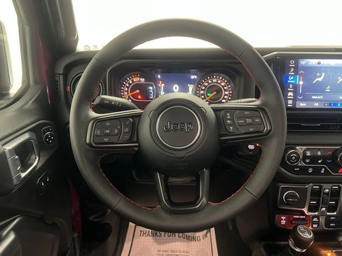 Used 2024 Jeep Wrangler Unlimited Rubicon w/ Safety Group image 13