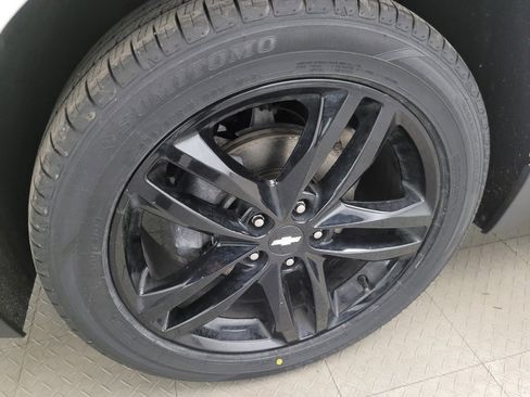 Used 2020 Chevrolet Equinox LT w/ Sport Edition image 31