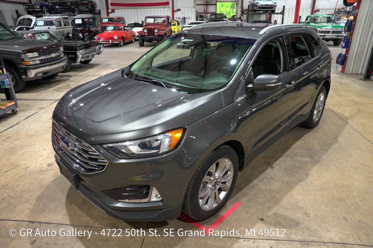 Used 2019 Ford Edge Titanium w/ Cargo Accessory Package FWD image 15