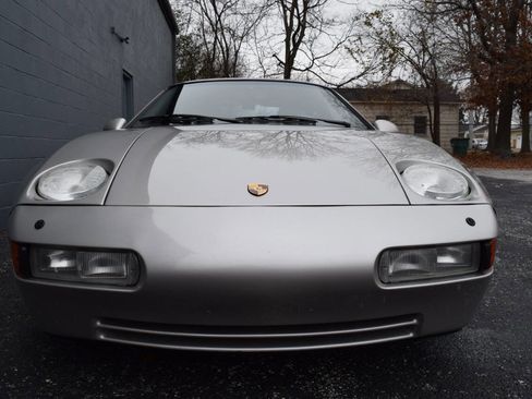 Used 1993 Porsche 928 GTS RWD image 11