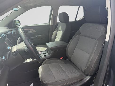 Certified 2019 Chevrolet Traverse LT w/ LPO, Floor Liner Package image 9