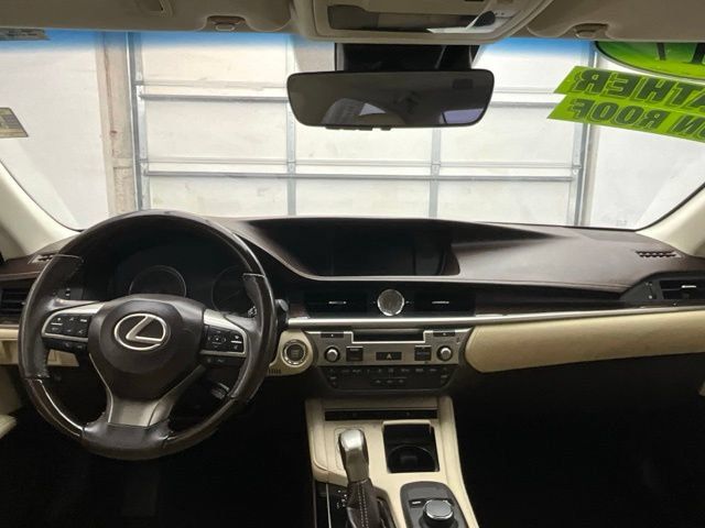 Used 2017 Lexus ES 350 FWD image 4