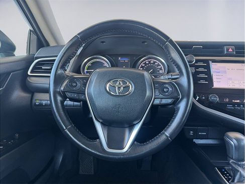 Used 2018 Toyota Camry SE FWD image 12