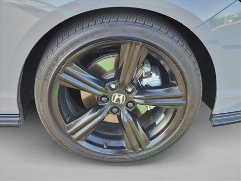 Used 2024 Honda Accord Sport image 23