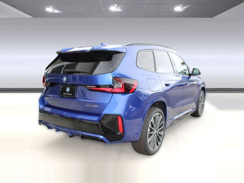 Used 2026 BMW X1 xDrive28i w/ Technology Package AWD/4WD image 9