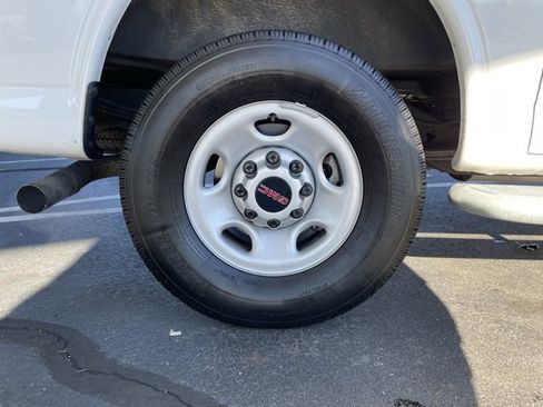 Used 2024 GMC Savana 2500 w/ Driver Convenience Package image 28