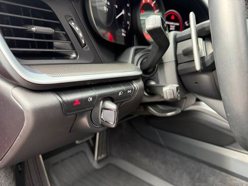 Certified 2022 Porsche 911 Carrera image 23