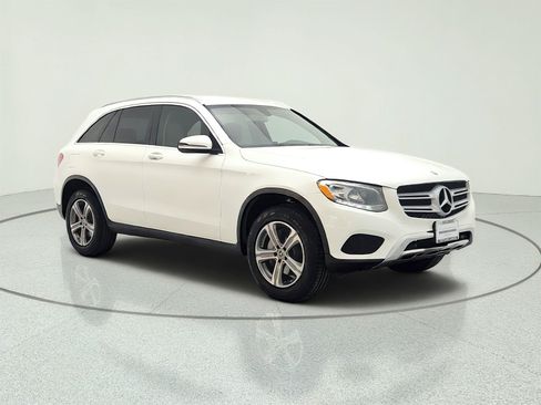 Used 2019 Mercedes-Benz GLC 300 image 3