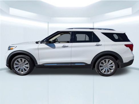 Used 2022 Ford Explorer Limited w/ Limited Technology Package image 2