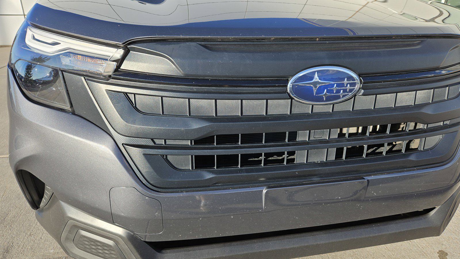Used 2025 Subaru Forester AWD/4WD image 3