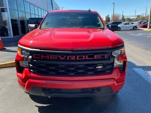 Used 2023 Chevrolet Silverado 1500 Custom image 3