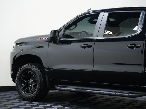 Used 2021 Chevrolet Silverado 1500 LT Trail Boss w/ Convenience Package II image 18