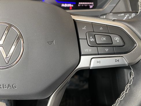 Certified 2023 Volkswagen Tiguan SE w/ Panoramic Sunroof Package FWD image 7